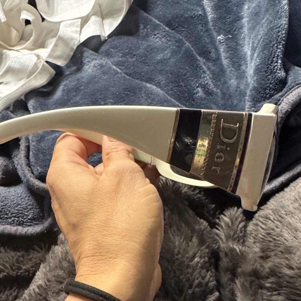 Dior Elegant White and Black Sunglasses - Picture 2 of 7